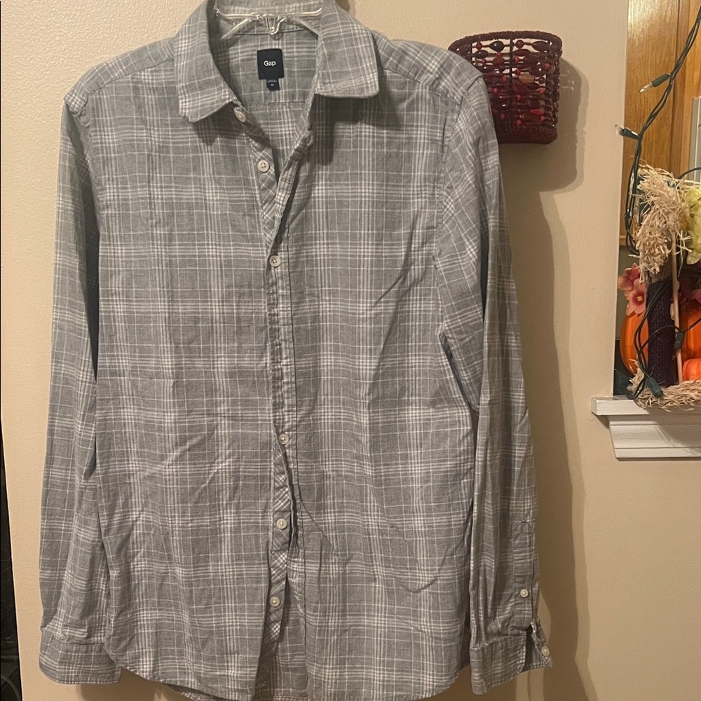 GAP Men's Casual Gray Checkered Shirt